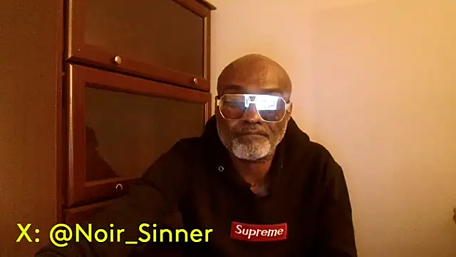 sinnernoir's Live XXX Chat