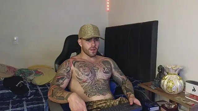 Ades_Lowe Adlı Modelin Web Kamerası Şovu