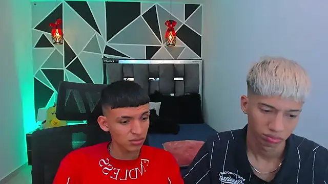 Juan_Nd_Steven Chat XXX in diretta