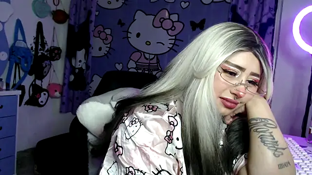 lussyevans24 라이브 XXX 채팅