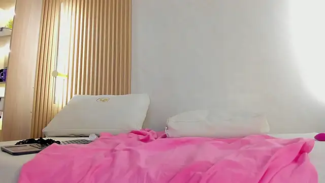 lua_rosse Adlı Modelin Canlı XXX Sohbeti