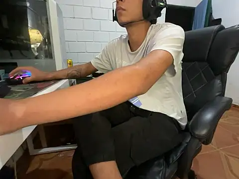 Max_TheHorseDick 웹캠 쇼