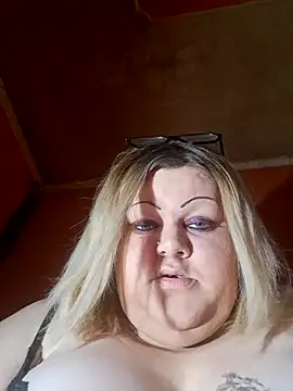 Chatroom XXX en direct de ducicsajsziii