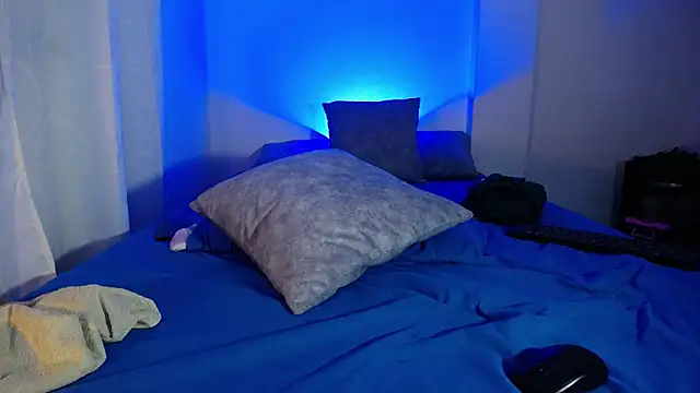 Show modela sexxpool na web-kameri