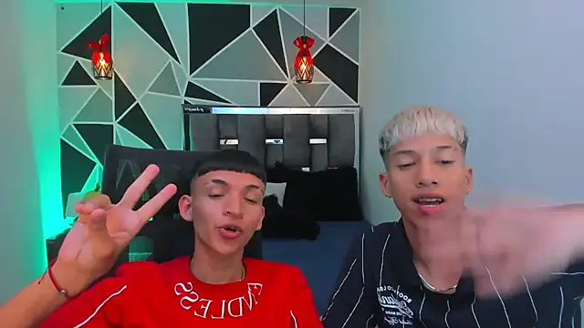 Juan_Nd_Steven's Webcam Show