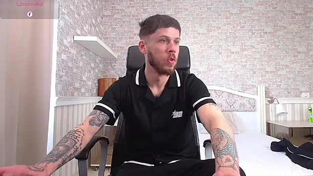 JonahShaw: вебкам-шоу