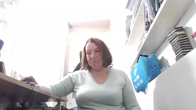 AnnaLive570's Webcam Show