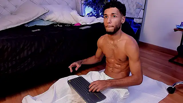 Thiagoferreti Webcam Show