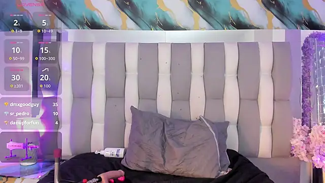 Chat +18 de IsaDiiaz ao vivo