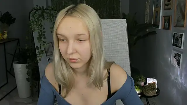 Chat XXX en directo de MaoqiBeverly