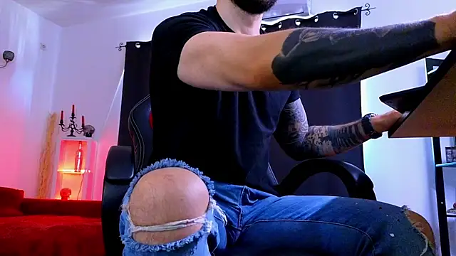 MightyAaron66 – Naživo XXX chat