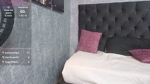 orion__smith Adlı Modelin Canlı XXX Sohbeti