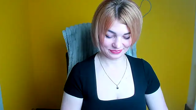 Онлайн чат XXX CuttieEmma