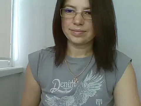 Naughty_Nata Adlı Modelin Canlı XXX Sohbeti