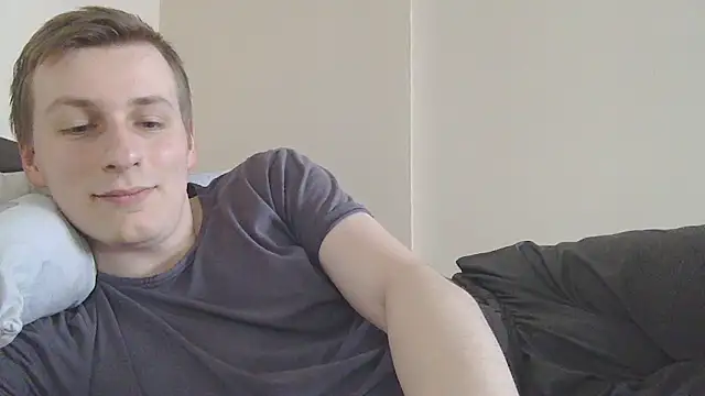 your_andy: διαδικτυακό σόου στην κάμερα