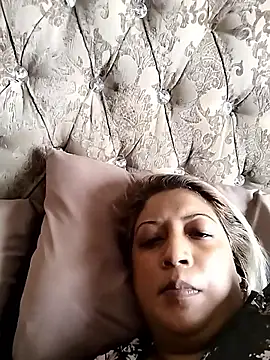 IndianLara 即時 XXX 聊天