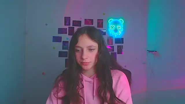 KissMeJulia live XXX chat