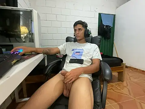 Max_TheHorseDick – Live XXX-chat