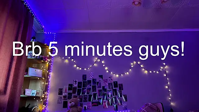 MoonRavelle Webcam show