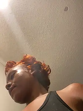 Dellah27 Chat XXX in diretta