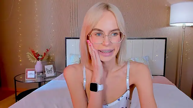 bellatip's Live XXX Chat