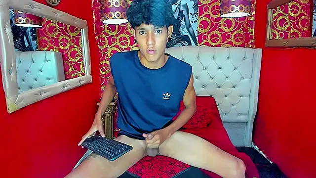 Chat +18 de straightyoungpein ao vivo