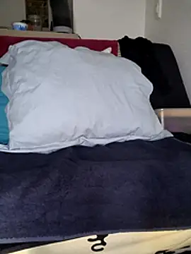 Volcaniiia: απευθείας συνομιλία ΧΧΧ