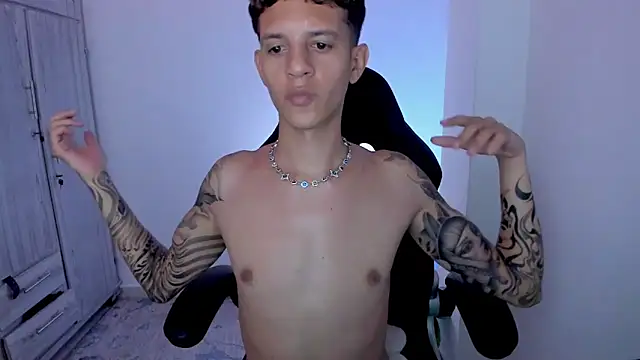 Chat +18 de tylernova ao vivo