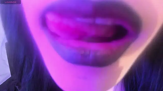 cutenaked_8's Live XXX Chat