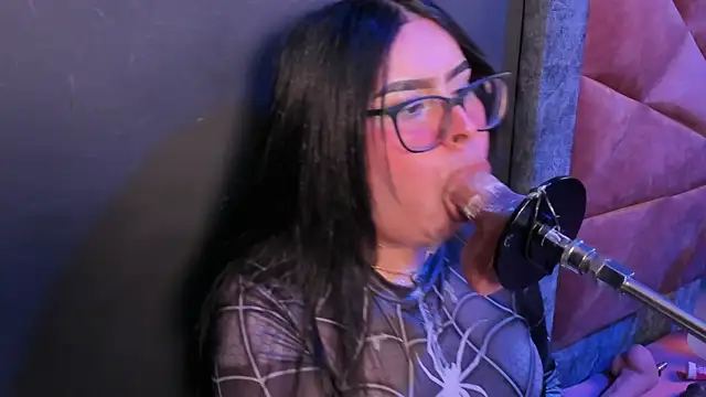 Amy_whittee's Live XXX Chat