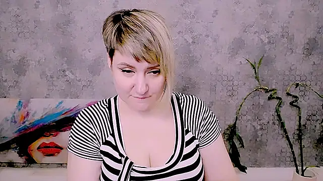 Онлайн чат XXX Djullia