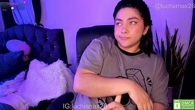 Živý XXX chat lucy26_