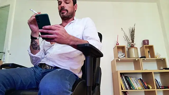 ChrisKox Pertunjukan Webcam