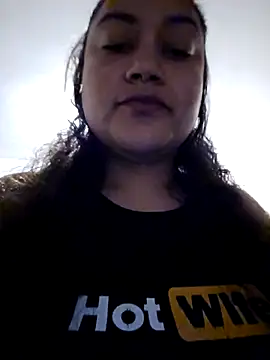 honeeyyy_pot Pertunjukan Webcam