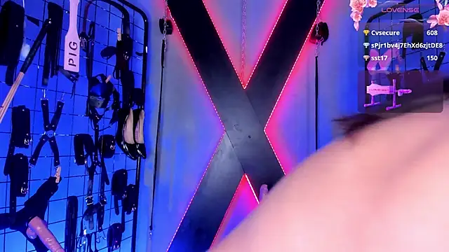 Cinthia_Iris_BDSM 即時 XXX 聊天