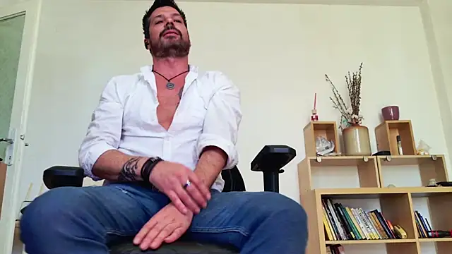 ChrisKox Pertunjukan Webcam