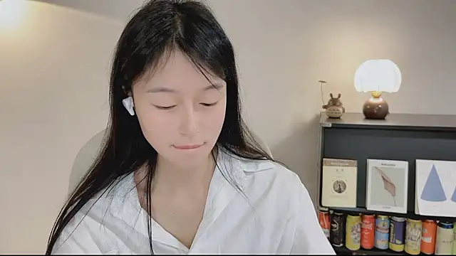 Onechestnut élő XXX-chatje