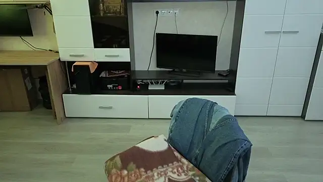 Chat +18 de angryzan ao vivo