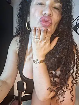 Lina_444 Chat XXX in diretta