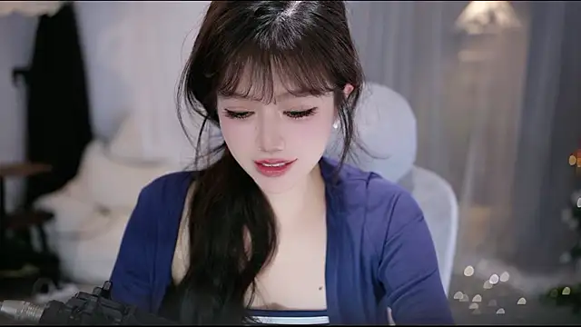 Cecily live XXX chat