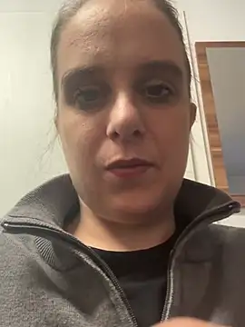 عرض كام Chantalee