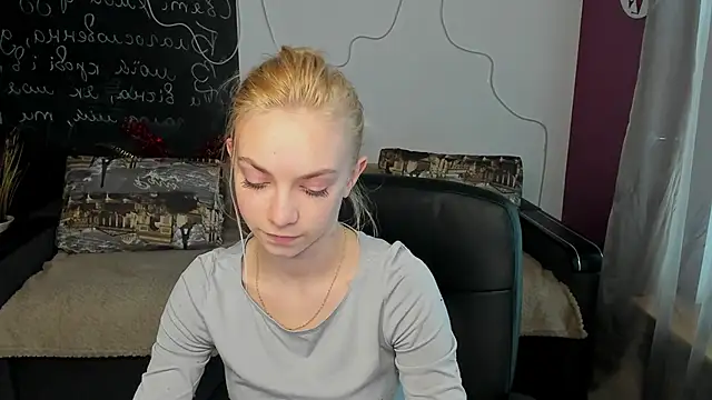 SonnySofia: вебкам-шоу