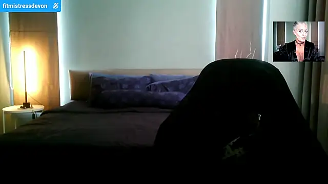 Devon2020のライブXXXチャット