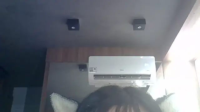 SkinnyKitten – webcam-show