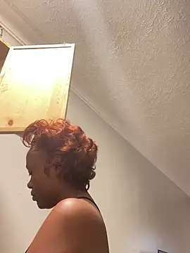 Dellah27 在線直播表演