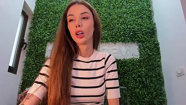 Chat XXX Live realhotfallingdevil