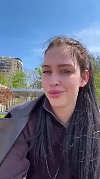 KikiWatson Adlı Modelin Canlı XXX Sohbeti