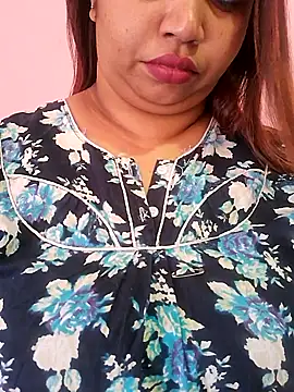 Chat +18 de Ravina_patil1 ao vivo