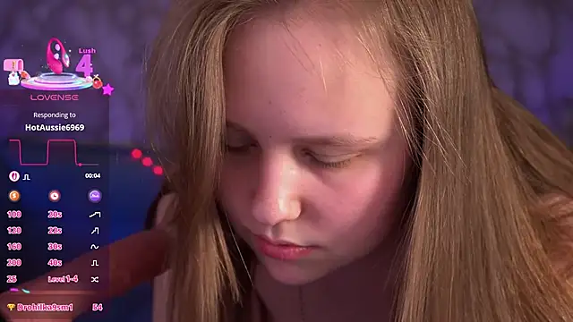 CrystallPaws' Live XXX Chat