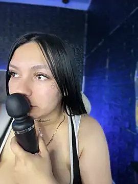 Miia__Taylor: онлайн-секс-чат